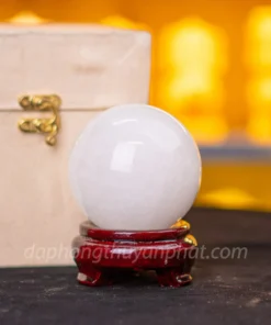 Qủa Cầu Phong Thủy Đá Thạch Anh Trắng 0,76kg - 8cm M060612