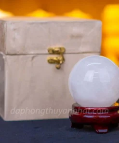 Quả Cầu Phong Thủy Đá Thạch Anh Trắng 0.67kg - 8cm M060619