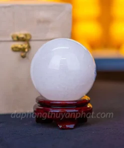 Quả Cầu Phong Thủy Đá Thạch Anh Trắng 0,81kg - 8,5cm M060620