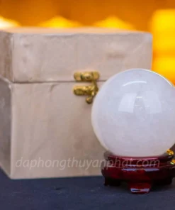 Quả Cầu Phong Thủy Đá Thạch Anh Trắng 1,07kg - 9cm M060621