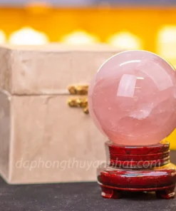 Quả Cầu Phong Thuỷ Thạch Anh Hồng 1.56kg - M23815