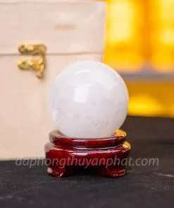Qủa Cầu Phong Thủy Đá Thạch Anh Trắng 0,55kg - 7cm - M06067