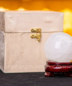 Qủa Cầu Phong Thủy Đá Thạch Anh Trắng 0,68kg - 8cm - M060611