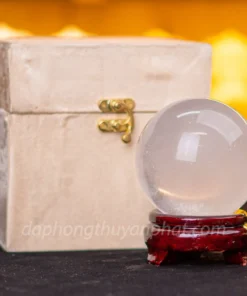 Qủa Cầu Phong Thủy Đá Thạch Anh Trắng 0,95kg - 9cm - M26070
