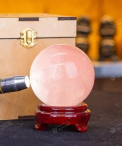 Qủa Cầu Phong Thủy Đá Thạch Anh Hồng 0.95kg - 8,8cm - M0315 VIP 6A có SAO