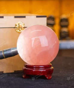 Qủa Cầu Phong Thủy Đá Thạch Anh Hồng 1.5kg - 10,4cm - M0315 VIP 6A có SAO