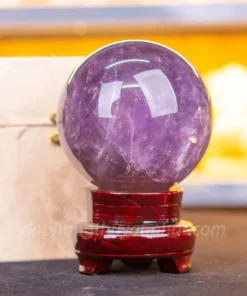 Qủa Cầu Phong Thủy Đá Thạch Anh Tím 1.79kg - 11cm M26491