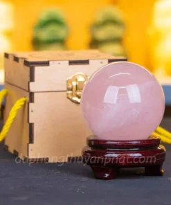Quả Cầu Thạch Anh Hồng 0,65kg - 7,8cm - M0573