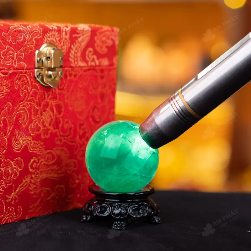 Quả Cầu Thạch Anh Xanh - Fluorite Xanh - 0,18Kg - M2650018