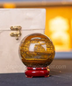 Qủa Cầu Đỏ Phong Thủy Đá Mắt Hổ 0.77kg M039018 - 8cm