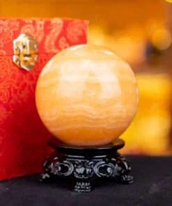 Quả Cầu Đá Phong Thủy Hoàng Long (Onyx) Vàng - 0,69kg - M1836069