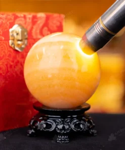 Quả Cầu Đá Phong Thủy Hoàng Long (Onyx) Vàng - 0,71kg - M1836071