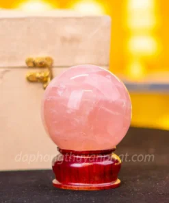 Quả Cầu Phong Thủy Đá Thạch Anh Hồng Có Sao* 0,8kg - 8,2cm M2381-2