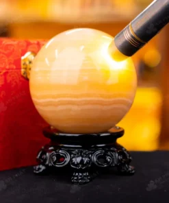 Quả Cầu Đá Phong Thủy Hoàng Long (Onyx) Vàng - 1,42kg - M18361421