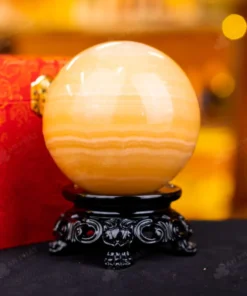 Quả Cầu Đá Phong Thủy Hoàng Long (Onyx) Vàng - 1,42kg - M18361421