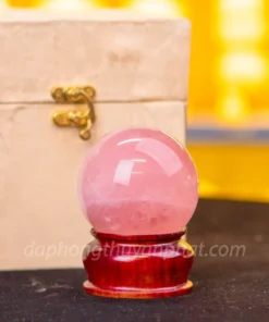 Quả Cầu Phong Thủy Đá Thạch Anh Hồng Có Sao* 0,45kg - 6,9cm M05739