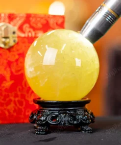 Quả Cầu Phong Thủy Đá Thạch Anh Vàng 2A Có Sao - 0,61kg - M2606061
