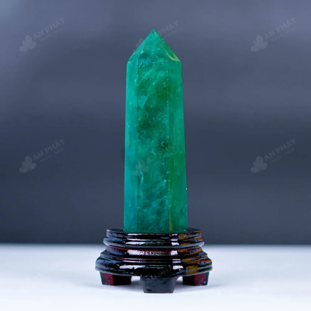 Trụ Đá Fluorite Xanh - 0.72kg - M0752072